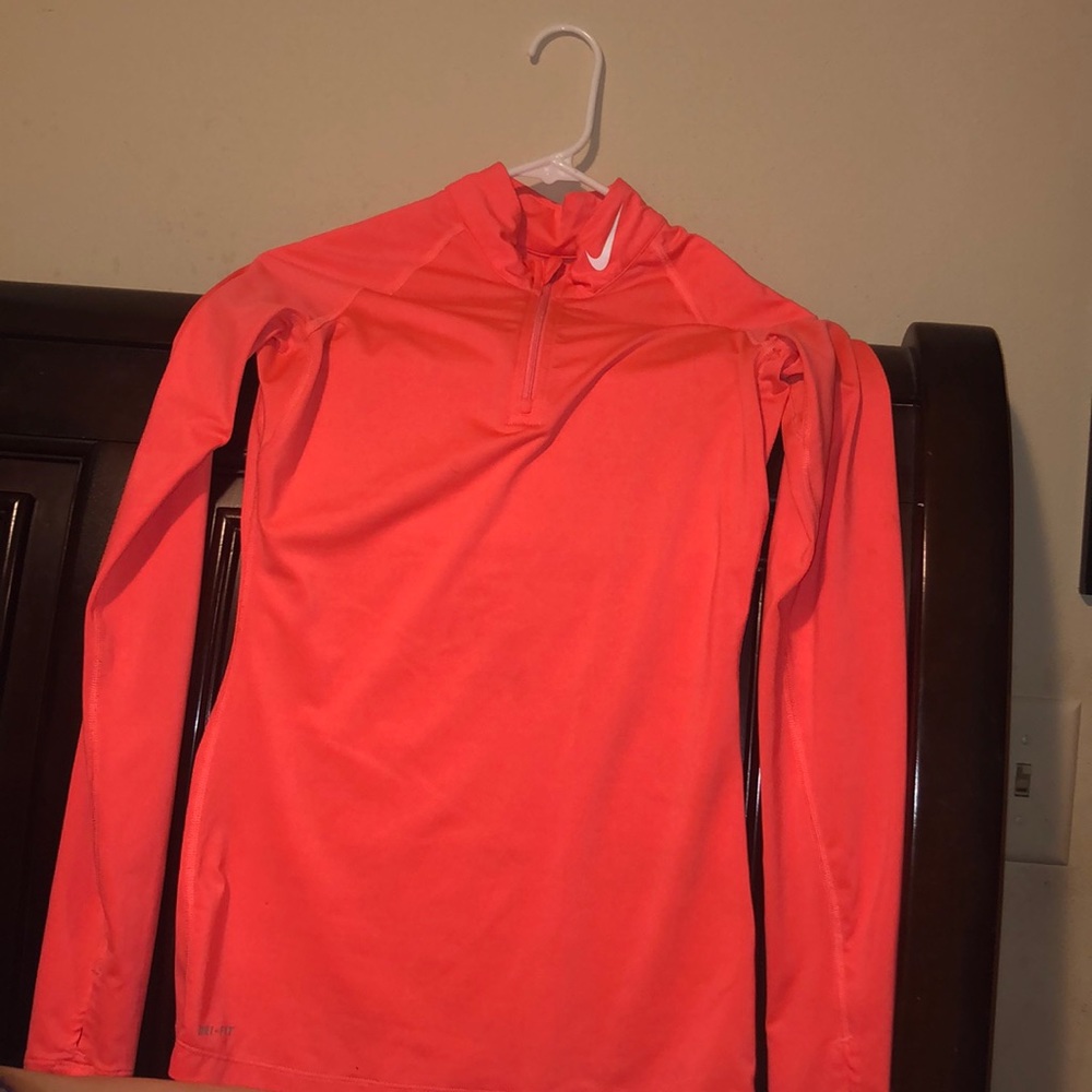 |Nike! Long sleeve excellent condition!